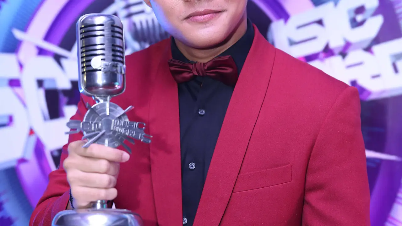 Rizky Febian