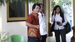 Kak Seto saat tiba di Pengadilan Negeri Denpasar, Senin (11/1/2016). Kak Seto hadir sebagai saksi ahli psikologi anak dalam kasus pembunuhan Angeline (Liputan6.com/Angga Yuniar)