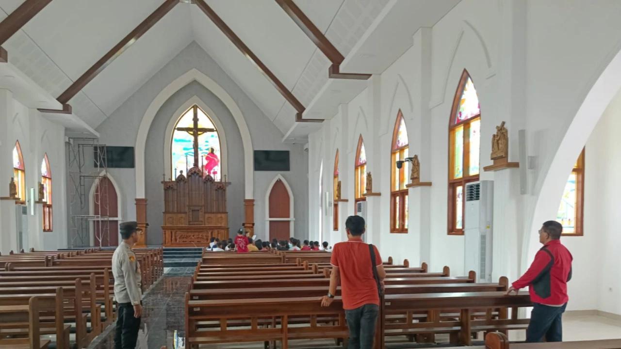 Jelang Nataru, Polres Klaten Sisir Sejumlah Gereja untuk Persiapan Pengamanan