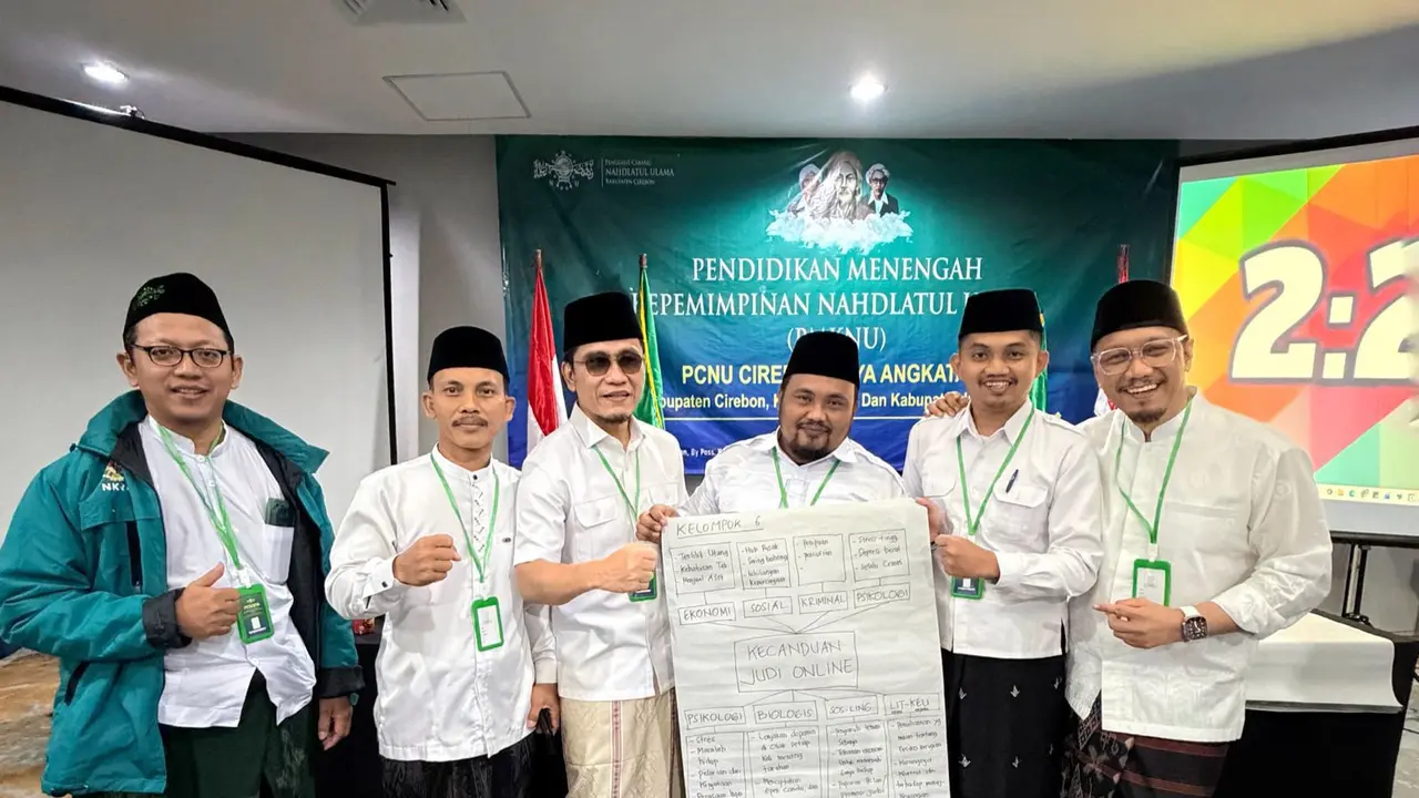 Gus Ipang Wahid bersama para kader NU pada kegiatan PMKNU di Cirebon, Jawa Barat (Istimewa)