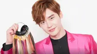 Sebuah Kehormatan, Lee Jong Suk Dijadikan Patung