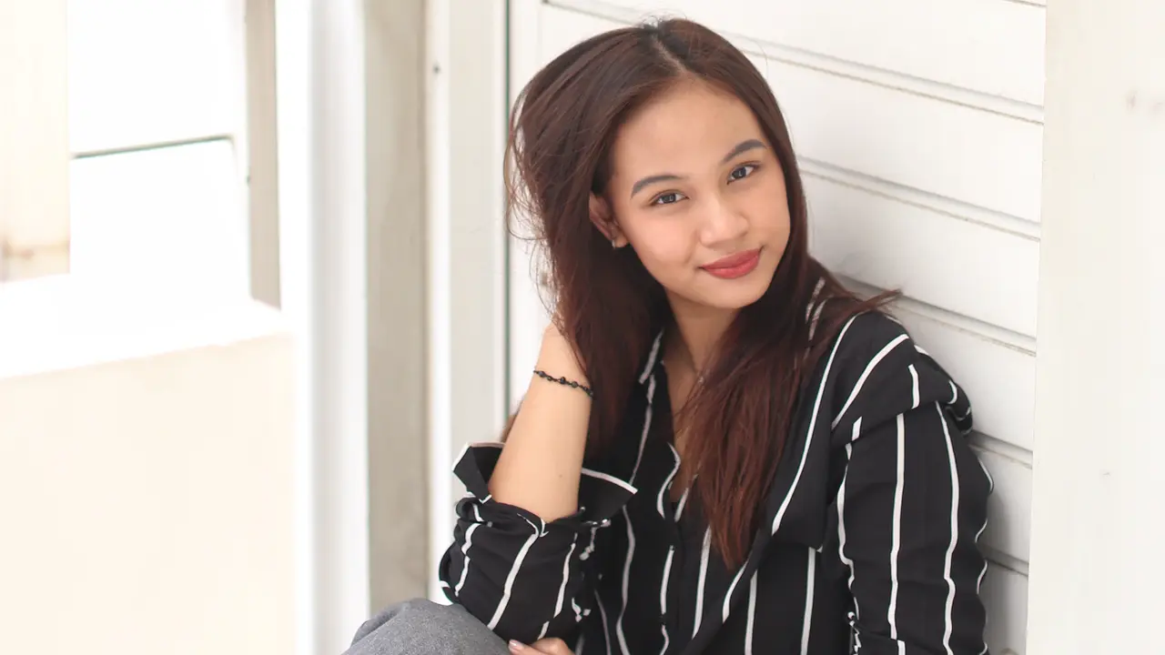 wanita april aura awet muda