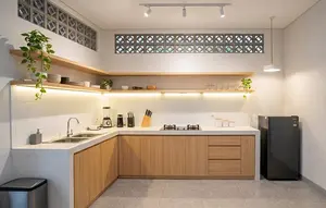 Dapur Tanpa Jendela Bisa Pakai Roster? Ini yang Perlu Diperhatikan agar Tidak Pengap