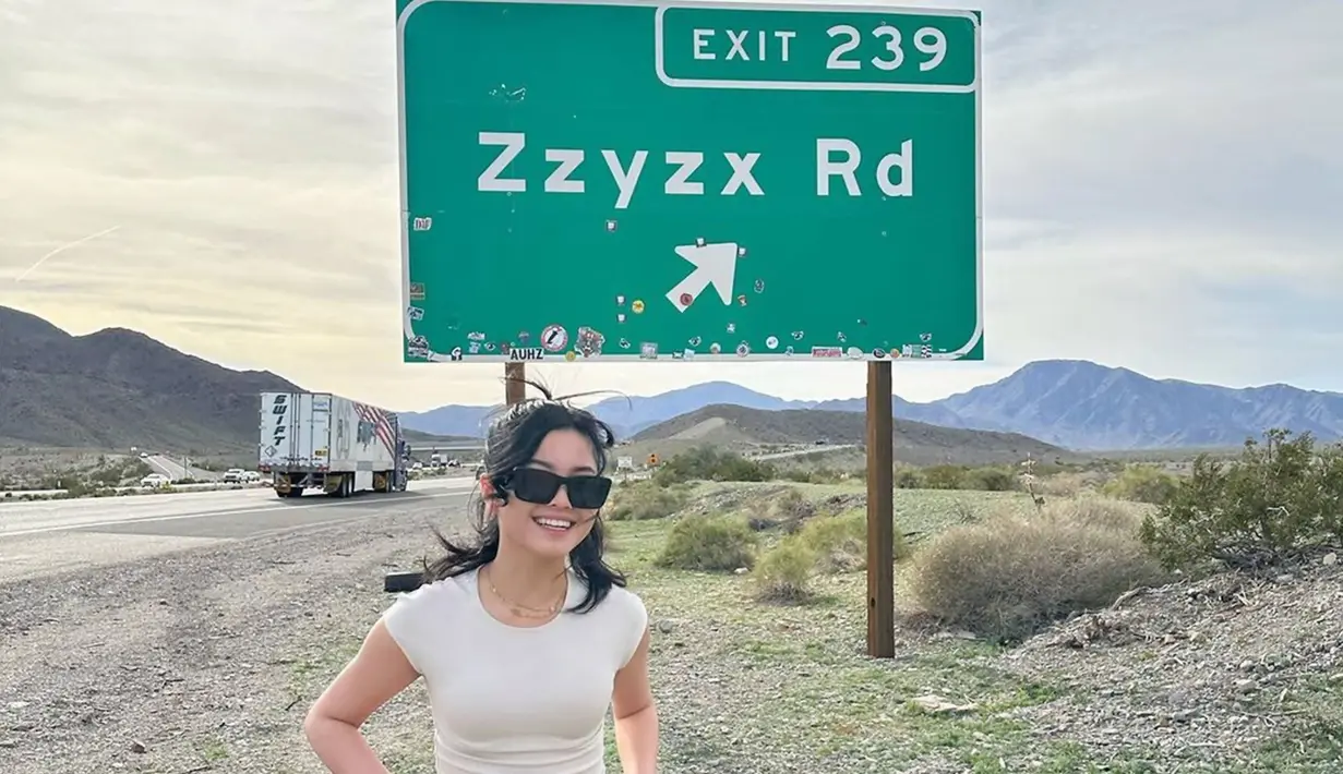 Kuliah di Western Michigan University, Yoriko tidak hanya menghabiskan waktunya di Michigan saja. Beberapa kali ia kerap mengunjungi New York, Los Angeles dan beberapa tempat wisata lainnya yang berada di Amerika Serikat. (Liputan6.com/IG/@yorikooangln_)