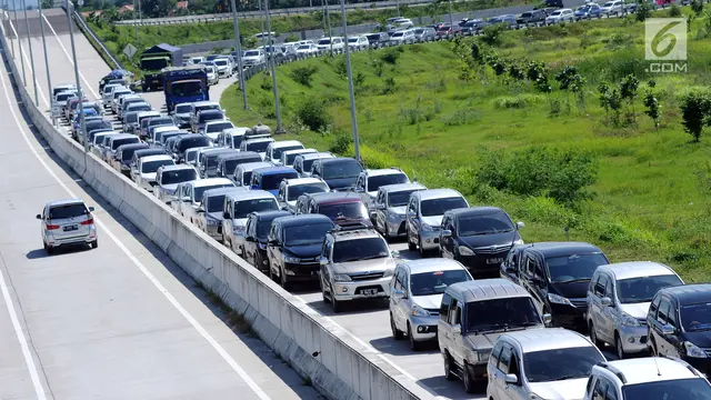 Pengalihan Arus, Pintu Tol Brebes Barat Padat