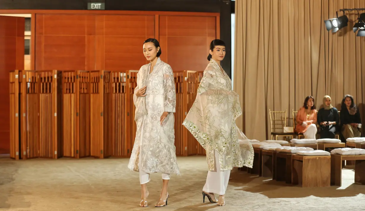 Setiap potongan koleksi hadirkan nuansa feminin dengan detail bordir yang kuat