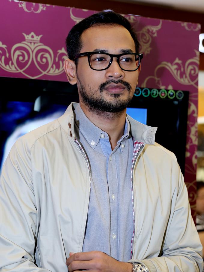 Oka Antara Dipecat Jadi Anak di Trailer 'Mencari Hilal' - News