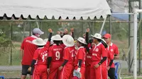 Tim Cricket putri Indonesia saat bertanding di kejuaraan Asia di Thailand (istimewa)