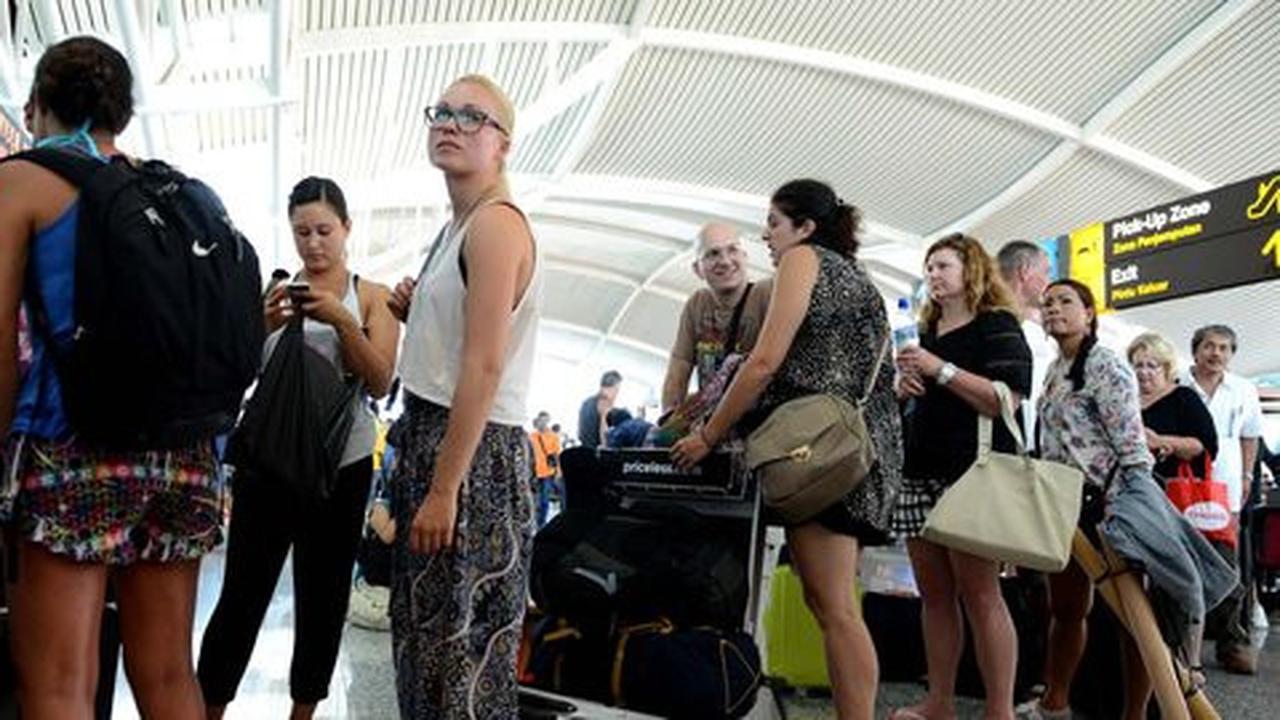 Imbas letusan Barujari, 23 penerbangan internasional dibatalkan