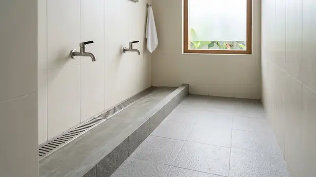 Tempat Wudhu dengan Keramik Anti-Slip