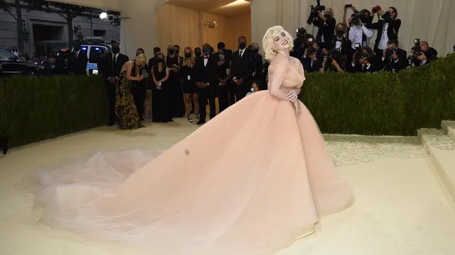 Billie Eilish di Met Gala 2021. (Evan Agostini/Invision/AP)