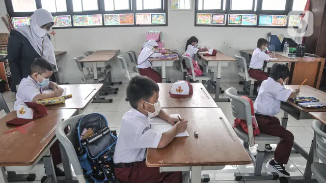 42 dari 95 Persen Sekolah Telah Gelar PTM Terbatas, Nadiem Bahas Risiko Kehilangan Pembelajaran Permanen