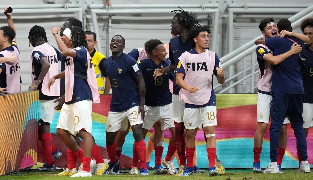 Di babak perempat final Piala Dunia U-17 2023, Prancis akan berhadapan dengan Uzbekistan. (AP Photo/Dita Alangkara)