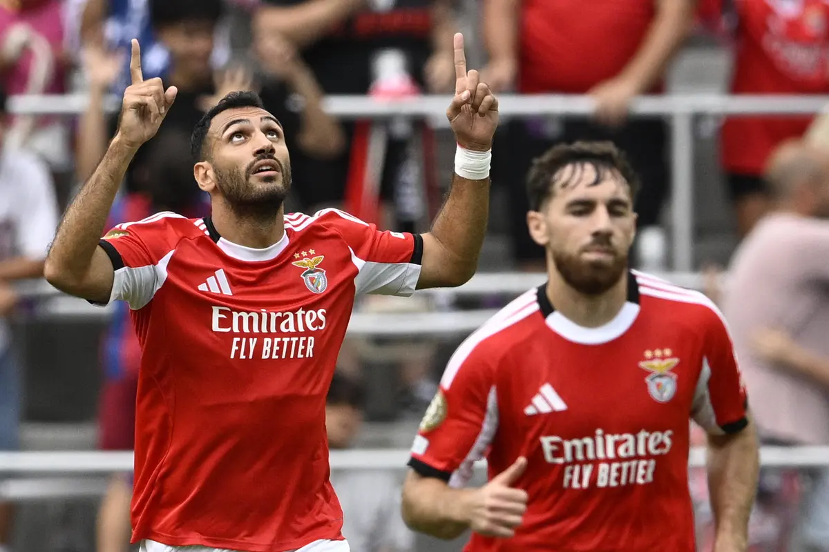 Vangelis Pavlidis, Benfica
