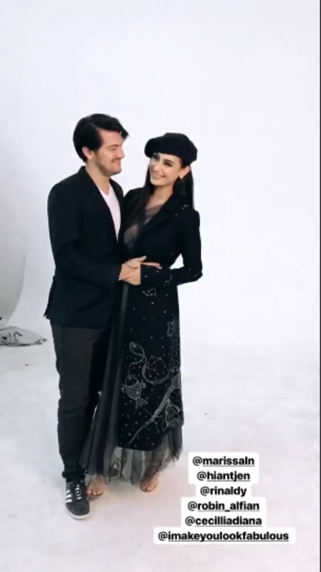 Marissa Nasution melakukan sesi foto prewedding dengan menggunakan 4 look (instagram/carendelano)