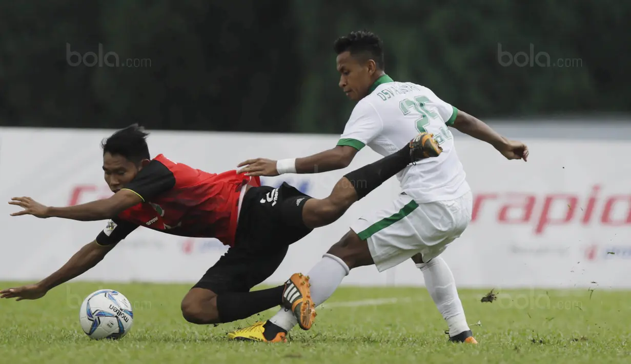 Pemain Timnas Indonesia U-22, Osvaldo Haay saat pertandingan melawan Timor Leste di Stadion MPS, Selangor, Minggu (20/8/2017). Indonesia sementara Unggul 1-0 atas Timor Leste. (Bola.com/Vitalis Yogi Trisna)