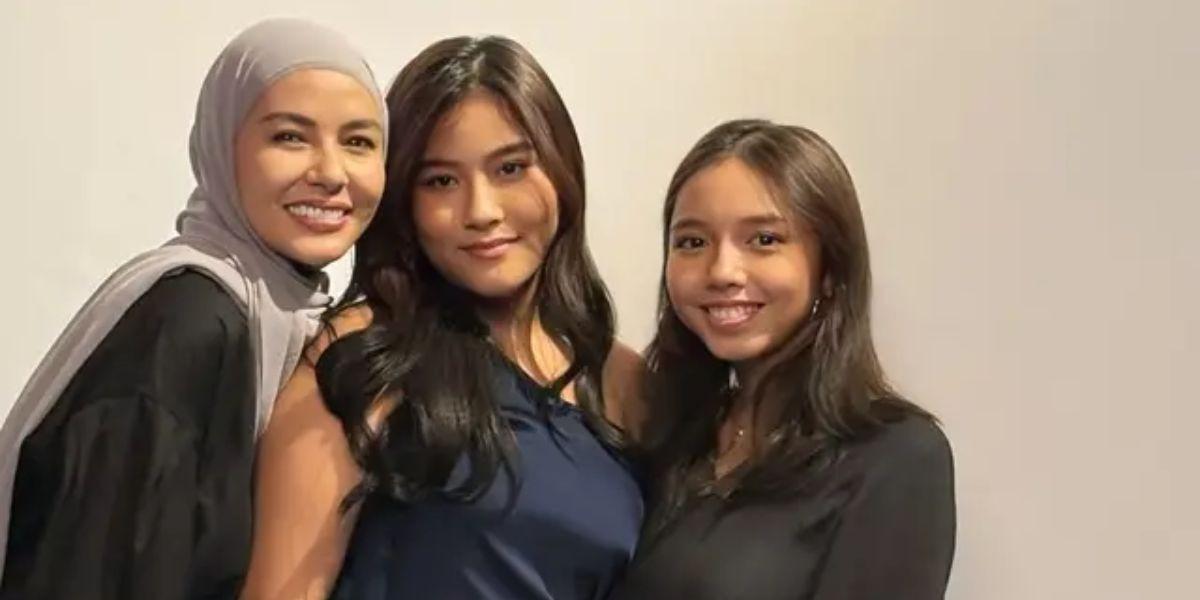 Model Dress Cantik Anaknya Meisya Siregar