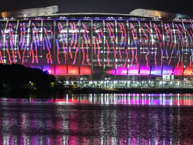 Jakarta International Stadium (JIS) yang dilihat dari Danau Cincin, Papango, Tanjung Priok, Jakarta Utara, 19 April 2022. (Bola.com/Bagaskara Lazuardi)