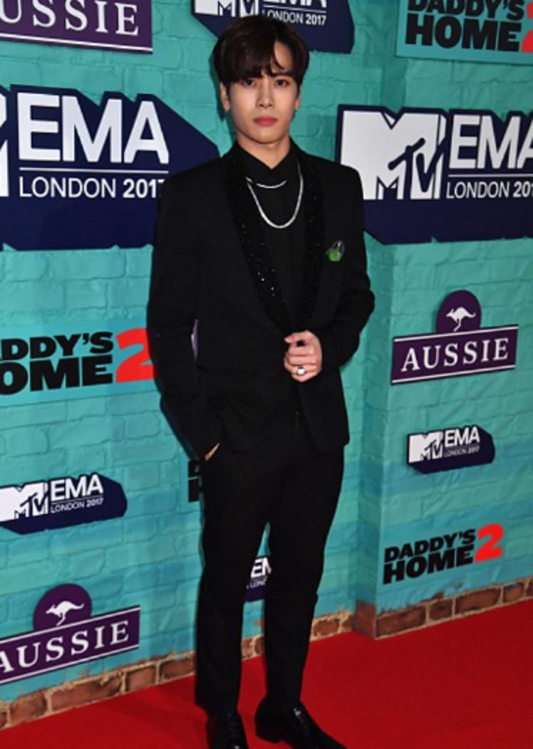 Jackson `GOT7` saat menghadiri MTV Europe Music Awards 2017 (KoreaBoo)