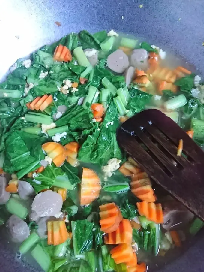 Cah Sawi Hijau Sehat untuk Pasien Kolesterol dan Asam Urat (Foto: yuliyah via Cookpad)