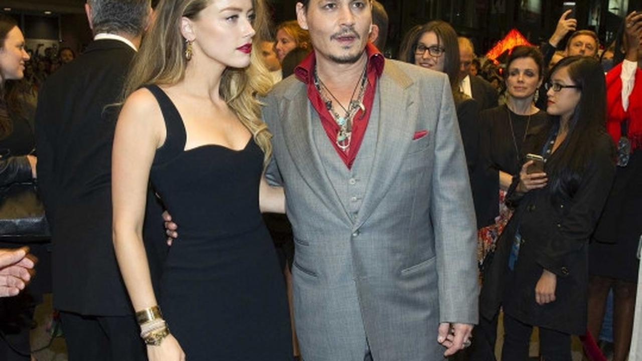 Johnny Depp pamer kemesraan bersama istrinya yang cantik