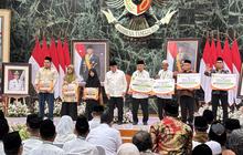 Pramono Berangkatkan 48 Orang Umrah, Mayoritas Marbot Masjid