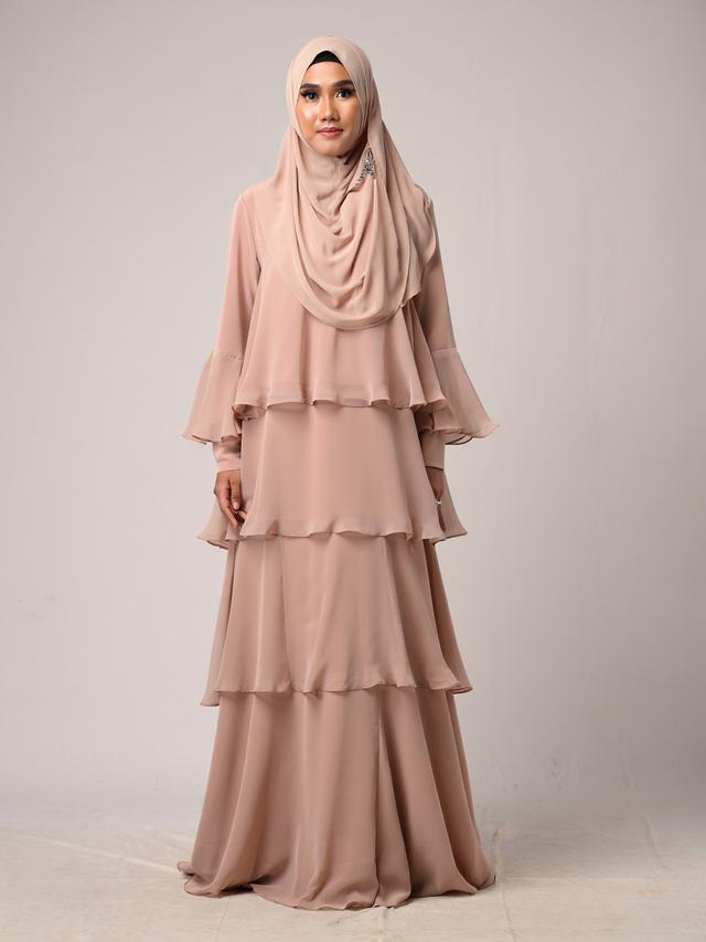 9 Model Gamis dengan Detail Ruffle dan Layer Bertumpuk, Favorit ...
