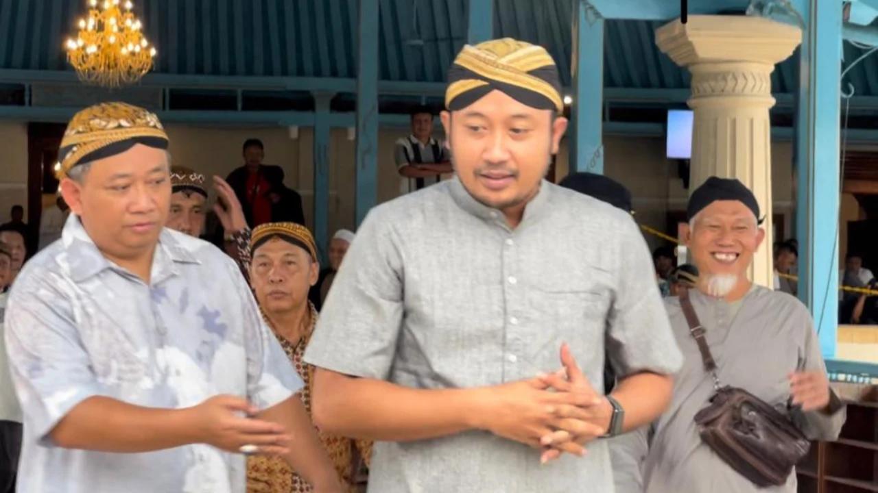 Fadli Zon Dituding Lecehkan Adat saat Naik Sanggabuwana, ini Pembelaan PB XIV Mangkubumi