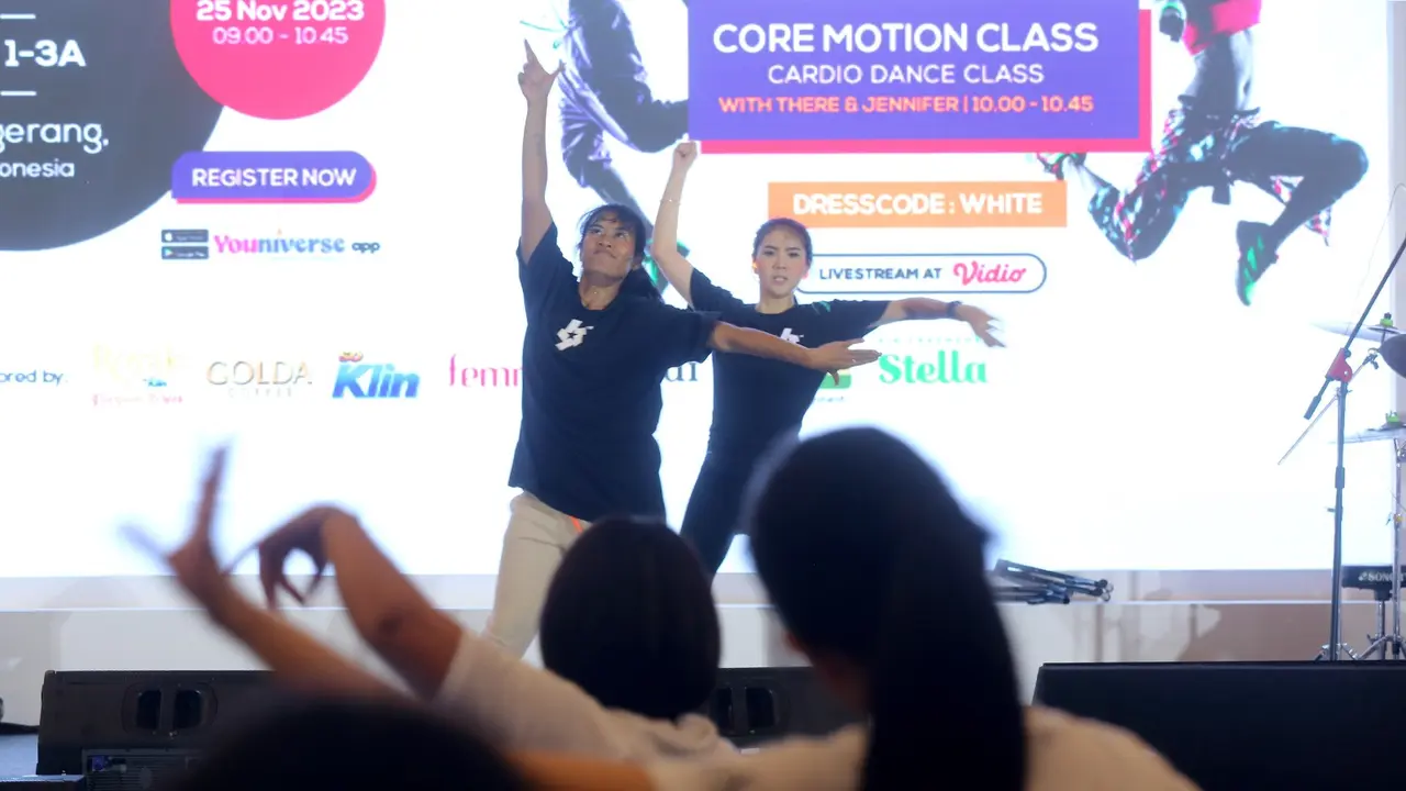 Bakar Kalori dan Lemak Bareng dengan Zumba dan Core Motion di Fimela Day 2023