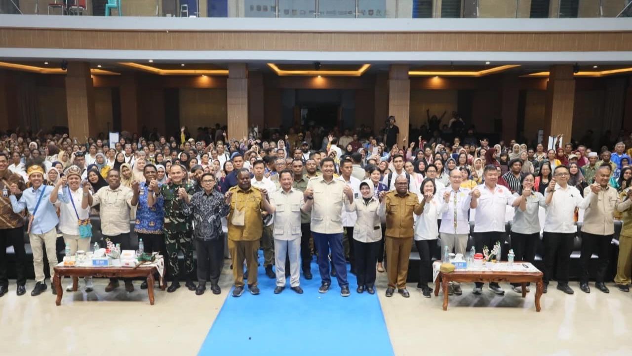Mendagri Tito Karnavian pada acara Sosialisasi KPP, FLPP, dan PNM Wilayah Papua