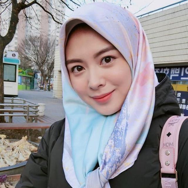Ayana Jihye Moon Bantah Pernah Jadi Personel Girlband Showbiz