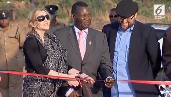 Unit Kesehatan Anak Sumbangan Madonna di Malawi Segera Beroperasi 