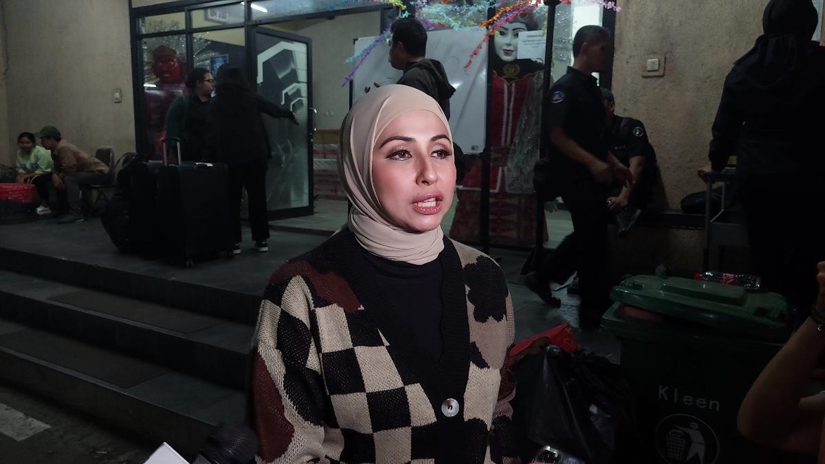 Deswita Maharani Tanggapi Kabar Kedekatan Steffi Zamora dan Nino Fernandez
