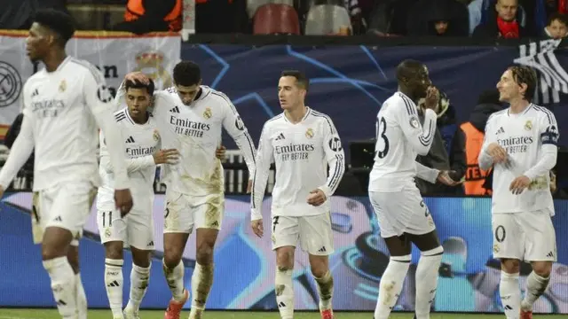 Pemain Real Madrid merayakan gol ke gawang Brest di Liga Champions, Kamis (30/1/2025) dini hari WIB. (c) AP Photo/Thibault Camus