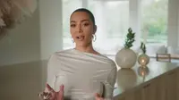 Mengintip rumah Kim Kardashian yang bergaya minimalis (dok.YouTube/Vogue)