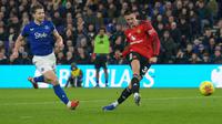Manchester United berhasil meraih kemenangan 1-0 atas Everton pada laga pekan ke-27 Premier League di Hill Dickinson Stadium, Selasa (24/02/2026) dini hari WIB. Gol tunggal MU ke gawang The Toffees dicetak Benjamin Sesko pada menit ke-71. (AP Photo/Ian Hodgson)