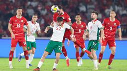 Calvin Verdonk bermain tidak pada posisi naturalnya sebagai bek kiri. John Herdman menempatkan Calvin Verdonk di posisi gelandang, baik saat menghadapi Timnas Saint Kitts and Nevis dan Timnas Bulgaria. (Bola.com/M. Iqbal Ichsan)