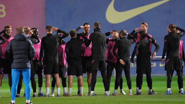 Foto: Beda Ekspesi Pemain Barcelona saat Sesi Latihan dan Setelah Laga Melawan Benfica di Liga Champions