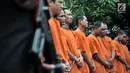 Para tersangka saat dihadirkan dalam pemusnahan narkoba di Kantor BNN, Jakarta, Senin (10/12). BNN memusnahkan sebanyak 48 kilogram sabu, 33.218 butir ekstasi, dan 229 kilogram ganja. (Merdeka.com/Iqbal Nugroho)
