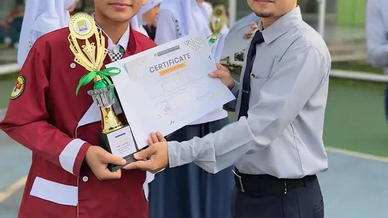 6 Potret Farel Prayoga Juara Lomba Azan di Sekolah, Suara Indah Jadi Kunci Utamanya