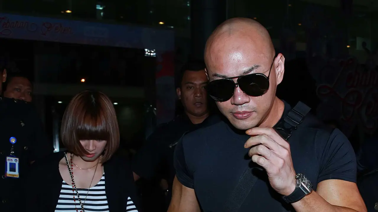 [Bintang] Deddy Corbuzier dan Chika Jessica
