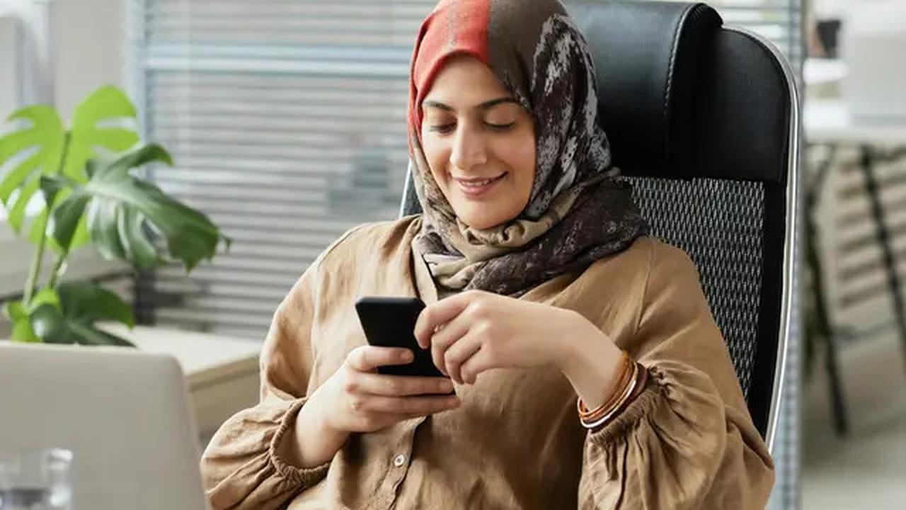 Konsep Kebahagiaan Sejati Menurut Al-Qur'an Bukan Dicari, UAH Ungkap Caranya
