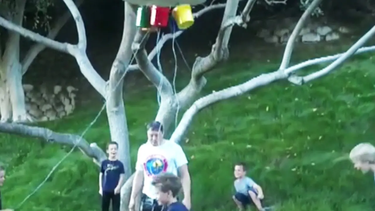 Elon Musk terima tantangan Ice Bucket Challenge