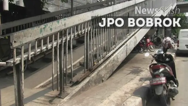 Tragedi robohnya jembatan penyeberangan orang (JPO) Pasar Minggu membuat Pemprov DKI Jakarta mau tidak mau harus berbenah. Jembatan penyeberangan yang dinilai bobrok dan keropos akan segera dirobohkan.