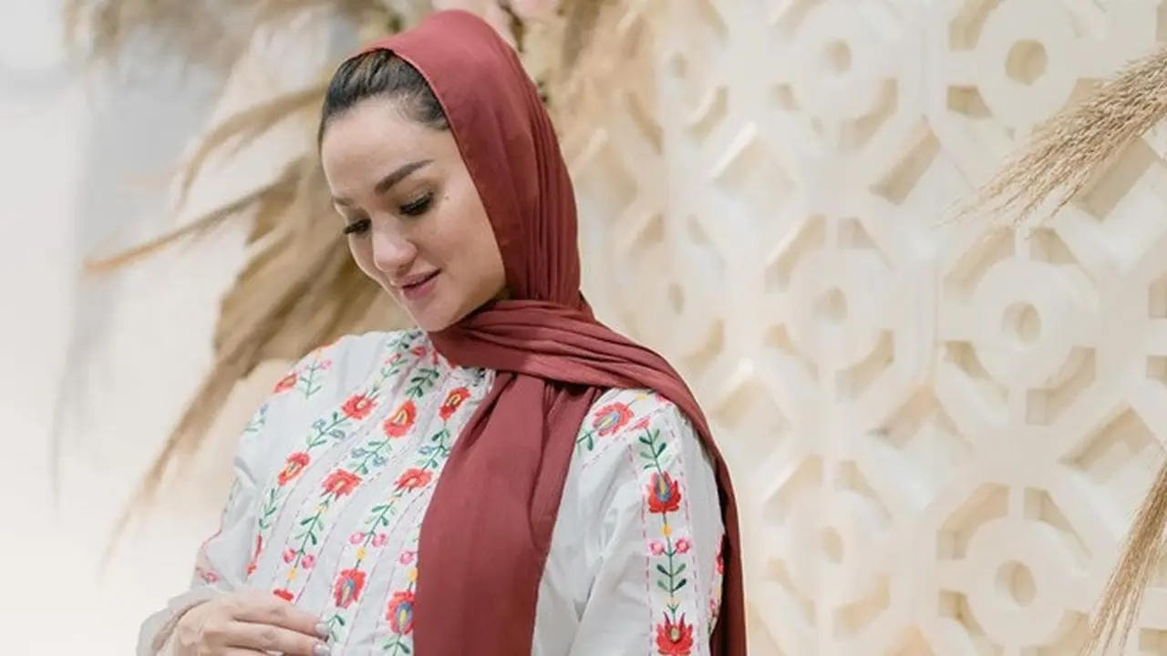 7 Momen Tengku Dewi Putri Gelar Pengajian 7 Bulanan Usai Resmi Gugat Cerai Andrew Andika