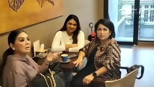 Joy Tobing dan Anjelia DOM