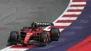 <p>Vertappen berhak start di posisi terdepan pada balapan F1 GP Austria 2023 setelah mengasapi dua pembalap Ferrari, Charles Leclerc dan Carlos Sainz Jr di Q3. (AP Photo/Darko Vojinovic)</p>