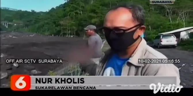 VIDEO: Banjir Lahar Dingin Semeru Terjang Warung dan Musala