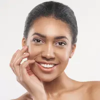 Kampanye #findyourlight Lancôme untuk kulit wajah berkilau perempuan Asia / Image: Shutterstock