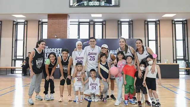 [Fimela] Nabila Syakieb